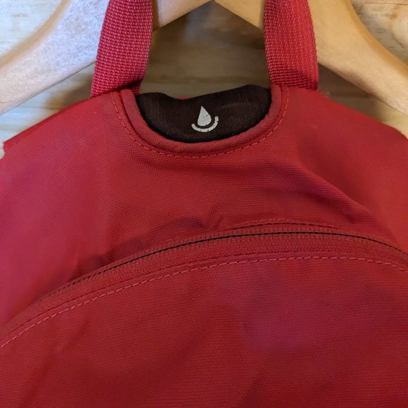The North Face Tellus 25 Red Backpack Day Pack Hiking Camping Biking Outdoor - Picture 7 of 10